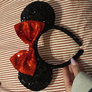 Disney Minnie Mouse ears